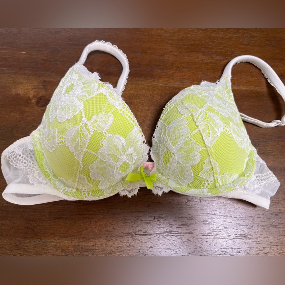 Body by Victoria Push-Up Bra